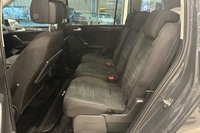 Volkswagen Touran vaihtoauto