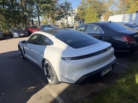 Porsche Taycan vaihtoauto