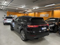 Porsche Cayenne vaihtoauto