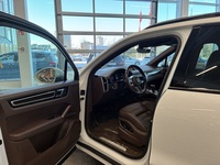 Porsche Cayenne vaihtoauto