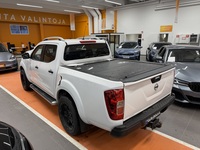 Nissan Navara vaihtoauto