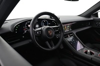 Porsche Taycan vaihtoauto