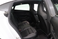 Porsche Taycan vaihtoauto