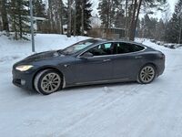 Tesla Model S vaihtoauto