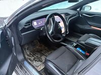 Tesla Model S vaihtoauto