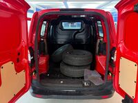 Ford Transit Courier vaihtoauto