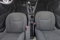 Ford Transit Courier vaihtoauto