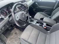 Volkswagen Touran vaihtoauto