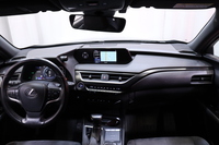 Lexus UX vaihtoauto
