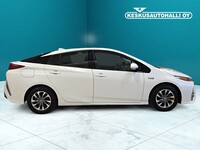 Toyota Prius Plug-in vaihtoauto