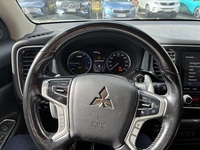 Mitsubishi Outlander PHEV vaihtoauto