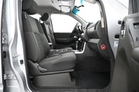 Nissan Navara vaihtoauto