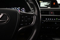 Lexus UX vaihtoauto