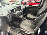 Ford Transit Courier vaihtoauto