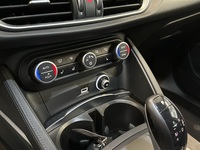 Alfa Romeo Stelvio vaihtoauto