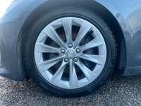 Tesla Model S vaihtoauto