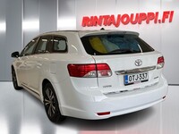 Toyota Avensis vaihtoauto