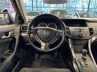Honda Accord vaihtoauto