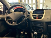 Peugeot 206 + vaihtoauto