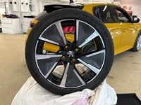 Peugeot e-208 vaihtoauto