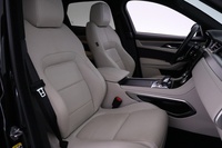 Jaguar F-PACE vaihtoauto