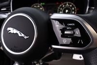 Jaguar F-PACE vaihtoauto