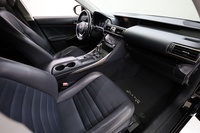 Lexus IS vaihtoauto
