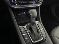 Hyundai IONIQ plug-in vaihtoauto