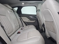 Jaguar F-PACE vaihtoauto