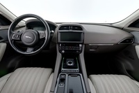 Jaguar F-PACE vaihtoauto