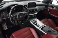 Kia Stinger vaihtoauto