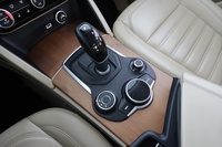 Alfa Romeo Stelvio vaihtoauto