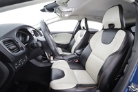 Volvo V40 Cross Country vaihtoauto