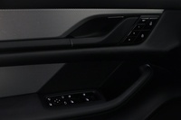 Porsche Taycan vaihtoauto