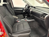 Toyota Hilux vaihtoauto