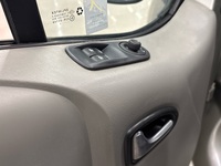 Opel Vivaro vaihtoauto