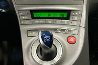 Toyota Prius Plug-in vaihtoauto