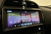 Jaguar F-PACE vaihtoauto