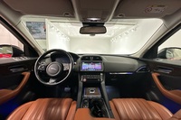 Jaguar F-PACE vaihtoauto