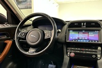 Jaguar F-PACE vaihtoauto