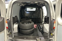 Ford Transit Courier vaihtoauto