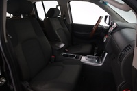 Nissan Navara vaihtoauto