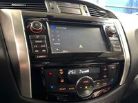 Nissan Navara vaihtoauto