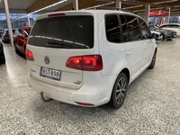 Volkswagen Touran vaihtoauto
