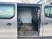 Opel Vivaro vaihtoauto