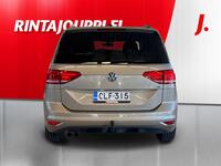 Volkswagen Touran vaihtoauto