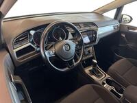 Volkswagen Touran vaihtoauto