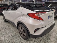 Toyota C-HR vaihtoauto