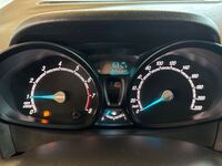 Ford Tourneo Courier vaihtoauto