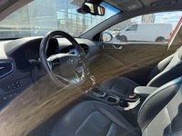 Hyundai IONIQ plug-in vaihtoauto